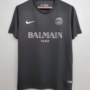Svart Paris Saint-Germain tränings-tröja från säsongen 2021 med klubbmärke och sportdetaljer.