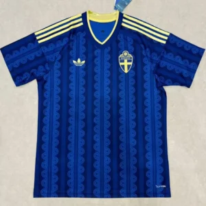 Sverige bortatröja VM 2026 med eget namn och nummer tryck samt VM-patch