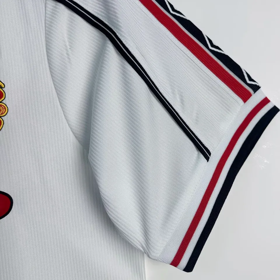 Ärmdetalj Manchester United bortatröja retro 1998/99
