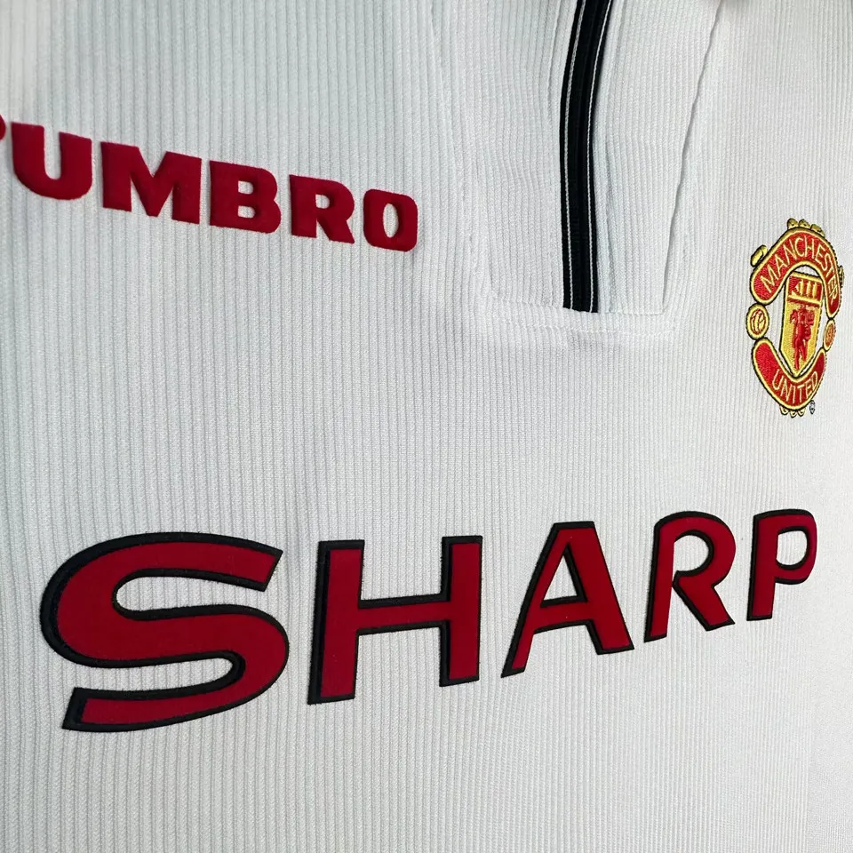 Umbro ärmdetalj Manchester United bortatröja retro 1998/99